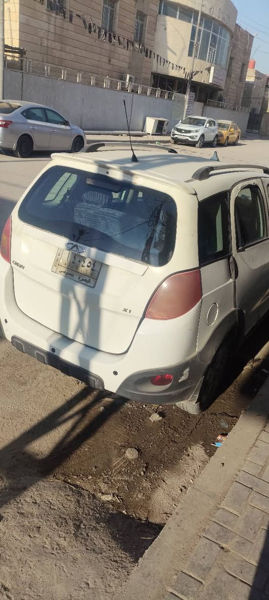 شيري x1 كير مكينة حلوات درايم شفت جديد تبريد منظومة شادهة جديدة كفالة من الضربة فقط خياسات خفيفة بل بيبان كهربائيات جديدة كلها ما ناقصها شي  الحدادة فقط الدبل الكدام تعبان السعر 35 وبيها مجال ***********
