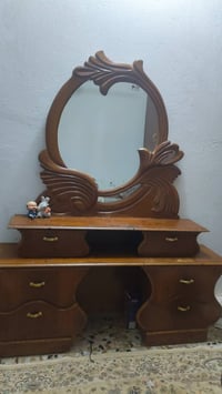 غرفه صاج نجارة للبيع ب٤٠٠وبيها مجال 07727300571
