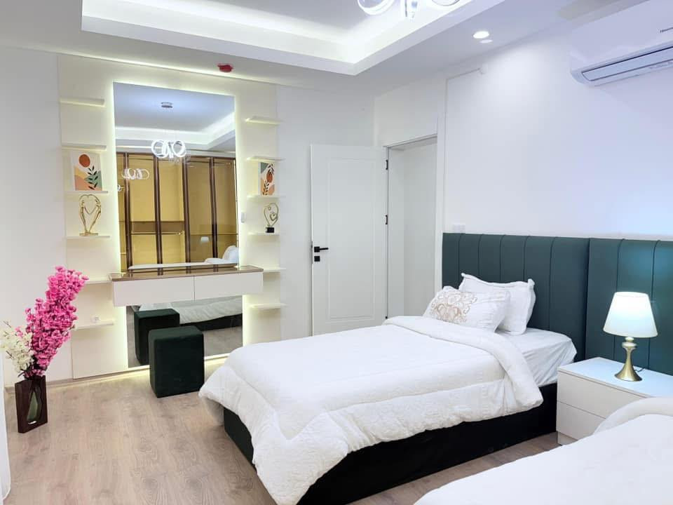 ⁉️مقدمه تبدأ من 15000$ فقط

التسديد على ثلاث دفعات اولى
والباقي أقساط مريحه لمدة 10 سنوات

المساحات تبدأ من 171 متر وتوصل إلى 318 متر
تصاميم حديثه داخل مشروع فلوريا ستي
موقع فول رقم واحد قريب جدا من ماجدي مول
مثالي للسكن والاستثمار

للاستفسار والتفاصيل
واتساب أمين حمزة
***********
***********
