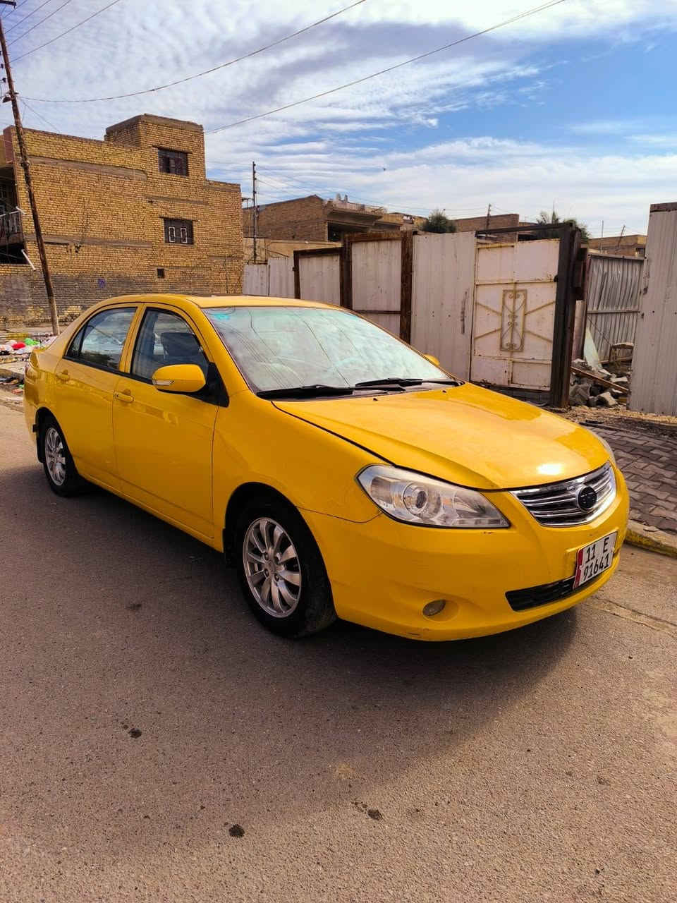 السلام عليكم بي وايدي 2013 كفالة عامة كير عادي مكينه وكير وصدر كله جديد رقم بغداد دولي بأسمي فقط طخة بال جاملغ الخلفي ومصحة ولباقي كفاله سعرها 52 غير متواجل عل فيس ***********
