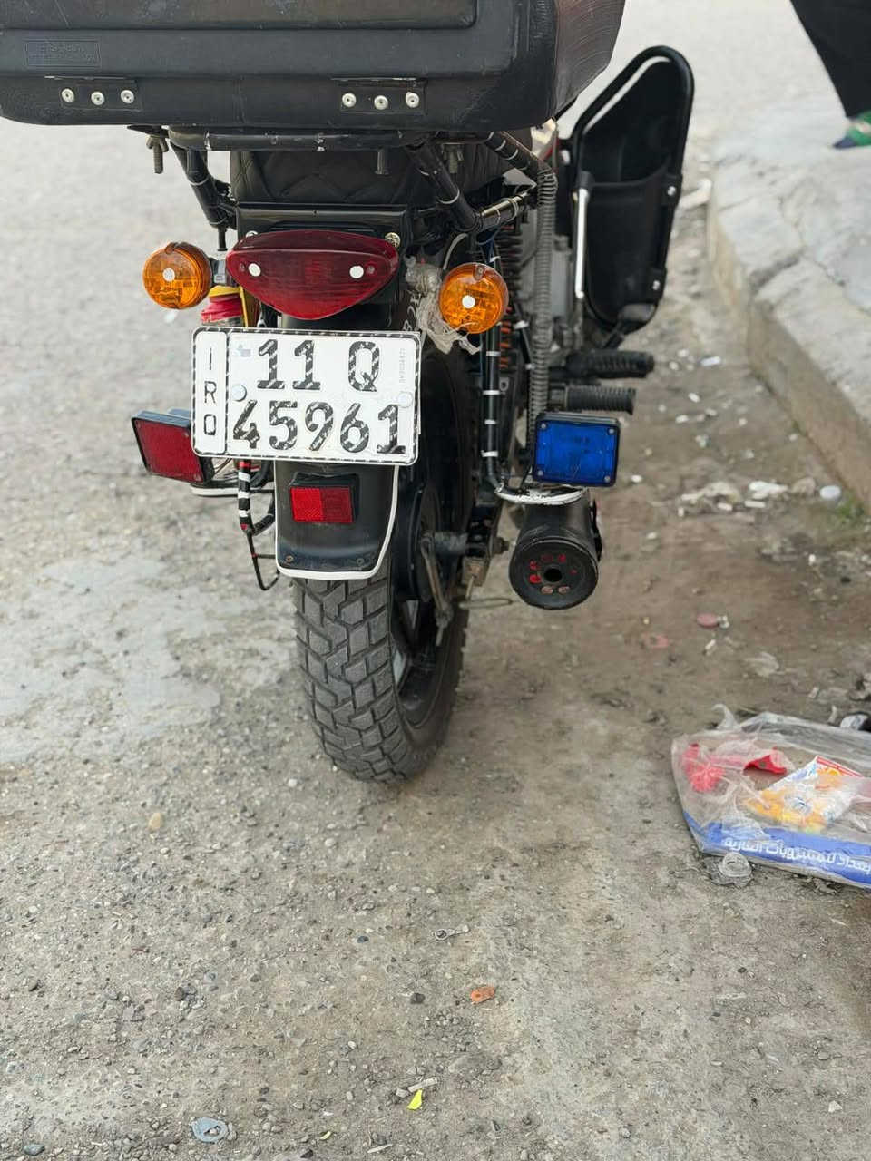 بوكسر للبيع موديل ،22
دراجه مثل مواضحه بل صوره ربع متصرف عليها كبل لشغل
سنويه بسمي تحويل ثاني يوم رقم انكليزي 
السعر مليونين ٤٠٠ وبيها مجال  
مكاني بغداد زعفرانيه 
***********
