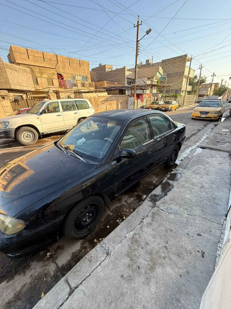 سلام عليكم
كيا سيفيا /2001 
محرك 2000
سياره حلوه مال شغل مال بيت 
الصدر جديد مبدله قبل شهر 
تايرات نظيفات جدد
تبريد شغال بس بي نقص غاز 
الكير مالته عنظيف بس ع D يكوم ينعر اخلي ع عادي مابي شي يمشي ناعم 
رقم بغداد السعر 28 
للاستفسار الاتصال *********** 
مكانه بغداد حي العامل
