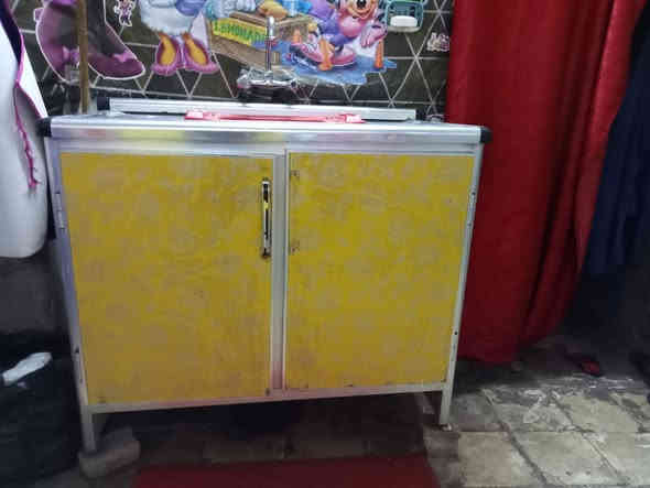 كاونتر للبيع مكاني مدينه الصدرالسعر 200.               ***********
