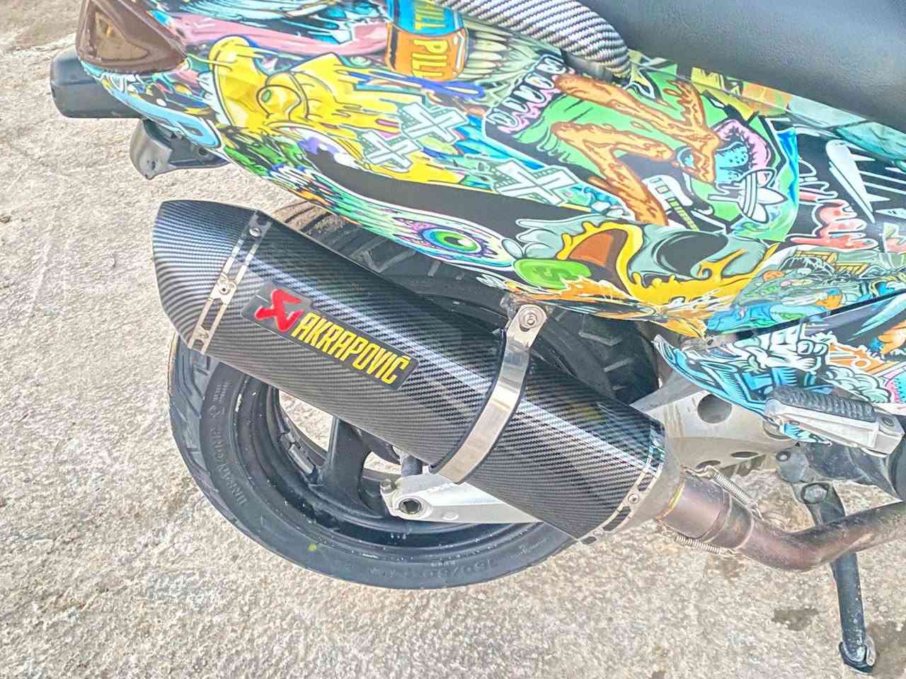 سلام عليكم شباب تيماكس للبيع موديل 2007
دراجه كفاله عامه شلعه و معدلل جيب فيترك وياك و افحص
زوج تاير جديد موشمه سعر 15 وبيه مجال قليل حك جيه 
بغداد ***********
