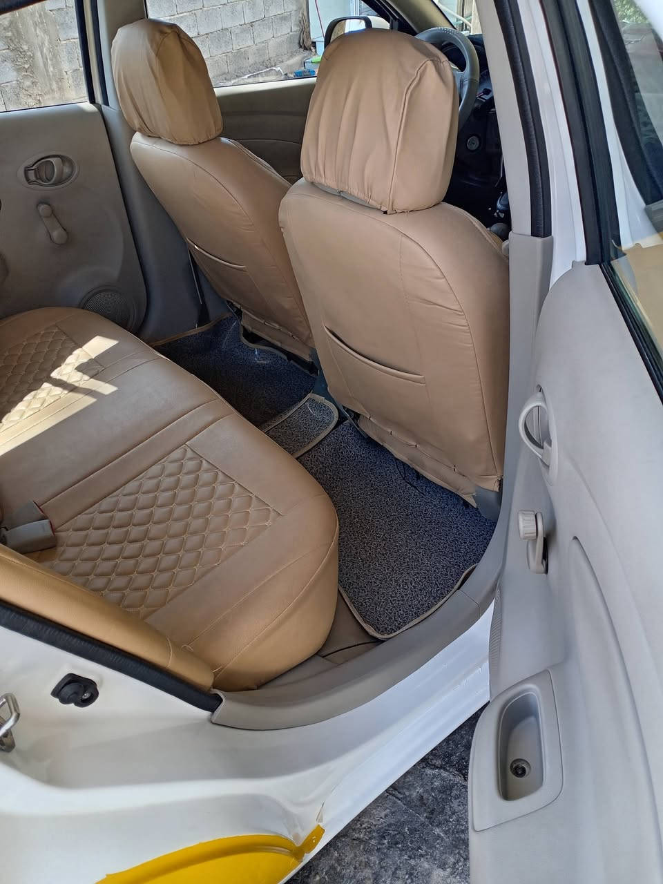 سلام عليكم سياره نيسان سني 24 بسمي لون اصفر خصوصي ملون سنويه 31 بسمي ماشيه 40 سعر 122  لشراي يتصل مكان بابل المسيب بيهه شويه مجال حك جيه رقمي بس اتصال ممتواجد علوتساب خابر مخابره ***********
