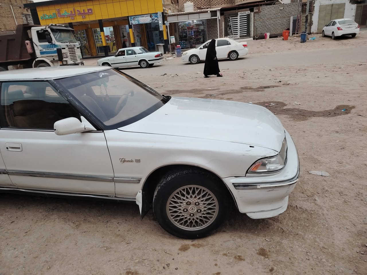 سلام عليكم سياره مارك مصطره موديل ٩١ سياره كير مكينه نضاف سنويه صاقطه وشرط التحويل مكفلوله من الضربه القويه بيه تعمير بل الهلال الوره بس تبريد ماكو سياره شوفه عينك عضمته حلوه دشبول حلو نضيف كلش حداديه توني مسويه السعر ٤٥ بيه مجال قليل الاتصال (***********) ماكني ذي قار شطره
