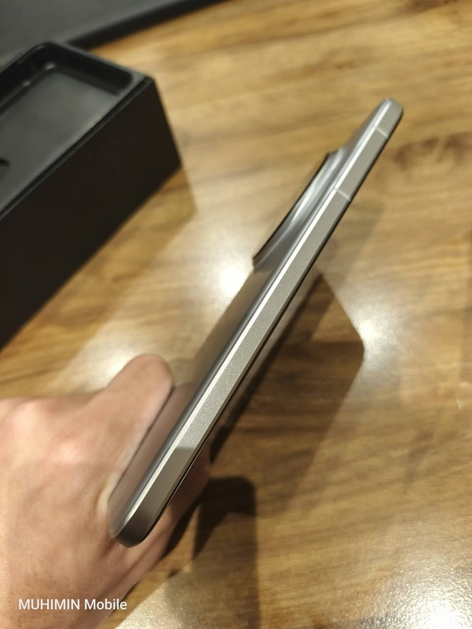 السلام عليكم
توفر هونر ماجك 7 برو نسخة ضوء القمر المميزة ذاكرة 512 نظافه 100 بي فقط خدوش بسيطه بالشاشه مثل ما موضح بالصور كامل ملحقات
السعر 850 الف
العنوان بغداد الدورة ابو طيارة
يوجد توصيل
***********
