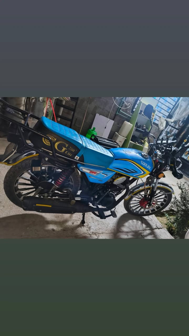 دراجة سيفان موديل 24كلشي ما بيهة نضافة 100 بسعر 800وبيهة مجال قليل تواصل واتساب ***********
