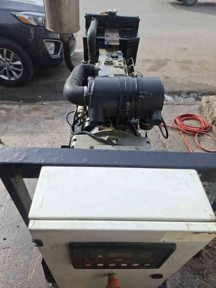 مولد بيركنز ٤ بستم بزون ١٦ كيفي معمر جديد شرط 
مكان موصل
السعر ٢٠$ بي مجال
***********
*********** موصل
