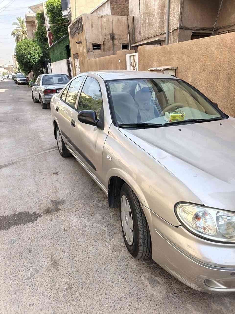 سيارة سني 2009ياباني ذهبي الرقم بغداد وارد سعودي ماشية 155الف سعرها 97وقابل للتفاوض وللاستفسار اكثر الاتصال على الرقم ***********
