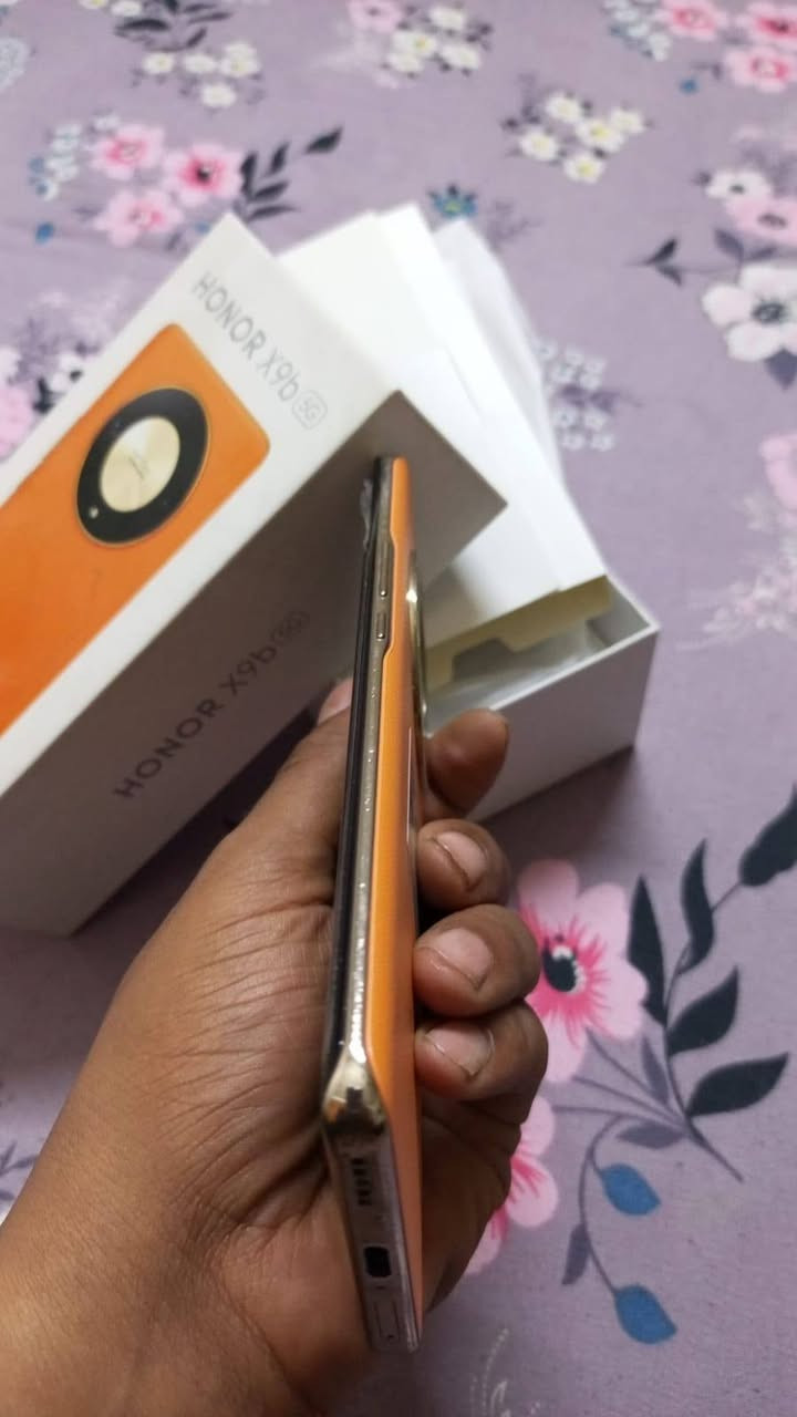 سلام عليكم من رخصت الادمن جهاز هونر x9b جهاز جديد ممفتوح ابد ولا داخل تصليح ابد ولزكه مسكوره مو شاشه جهاز نضيف كلش اريده. مروس ب ايفون فقط بس مراوس مكاني بغداد العامريه ***********
