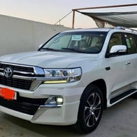 لاندكروز للبيع  موديل 2017 فول موصفات  ماشي 70الف حقيقي مكاني بغداد  ا...