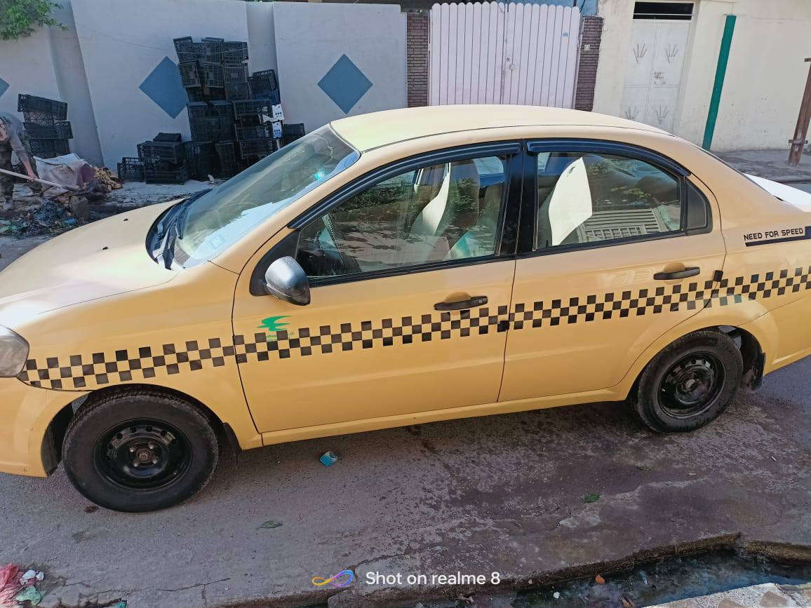 سلام عليكم افيو محرك استره كير عادي مديل 2010 اصلي اصفر
كير محرك شرط 
طخم تاير جديد 
شرط التحويل والوكالة
***********
