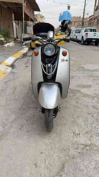 من رخصة الادمن   دراجة كلاسك جديدة صار الها شهرين   من نازلة من الرمبة...