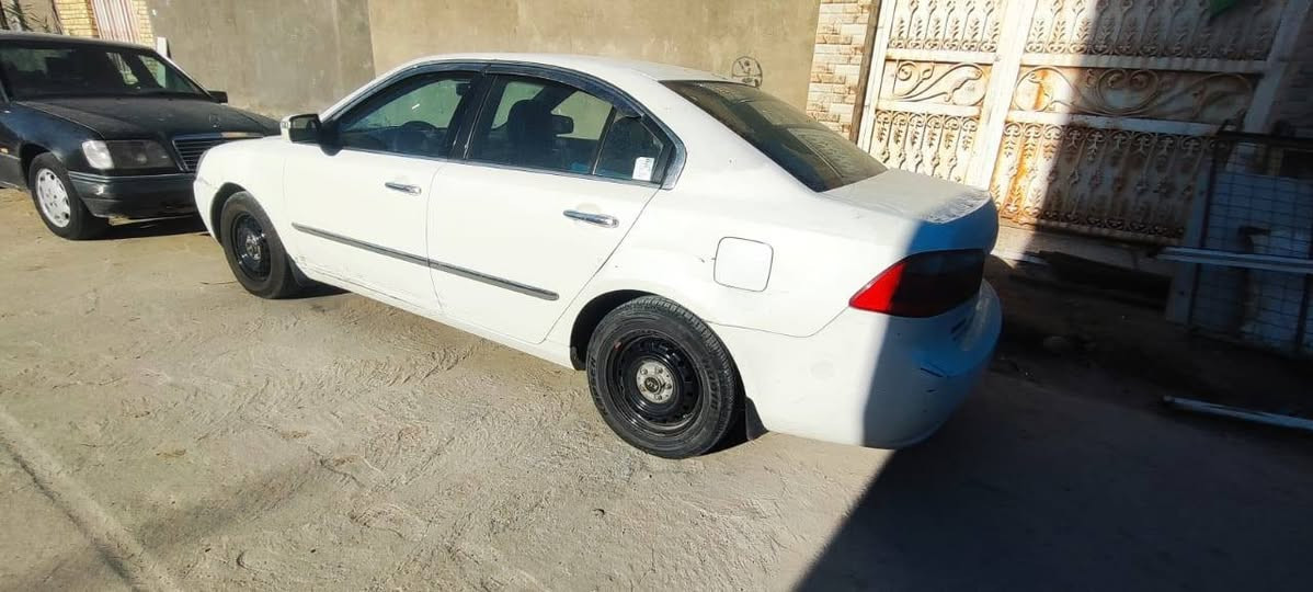 السلام عليكم ورحمة الله وبركاته
سياره اوبتيما 2008 وارد كوري فول مواصفات عدا الفتحه سياره بصمه محرك 2000 دوش باتري جديد تخم تاير جديد تبريد ثلج والسونار كدام عينك السعر (94 ) بيها مجال  مكانها ناصريه  للتواصل ***********
