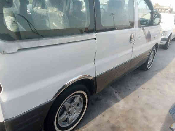 سلام عليكم موجوده ستاركس  موديل 2000 محدثه 2007 سياره جاهزه مصبوغه عام حداديه خير من الله تبريد ثلج مكينه جديده مفتوح رقم بغداد خصوصي بسمي 8راكب مداور ثاني يوم تخم تاير جديد سياره حلوه  ***********
***********
