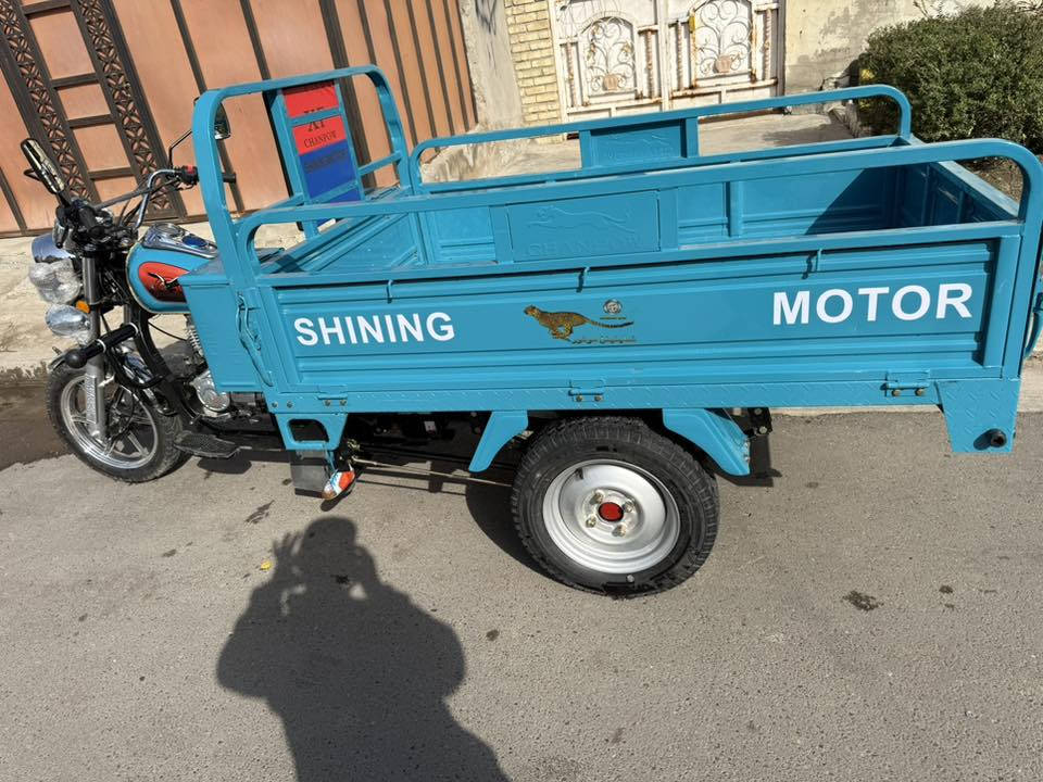 لسلام عليكم ستوته للبيع. موديل ٢٥ أوراق. اصولي صاله ٩ تيام. اكتروني حديث. للبيع متوازي. عله بيعته وخير من الله اتصل اسهالك بيه  وشوفك خيره  للتصال *********** العنوان بغداد حي العامل
