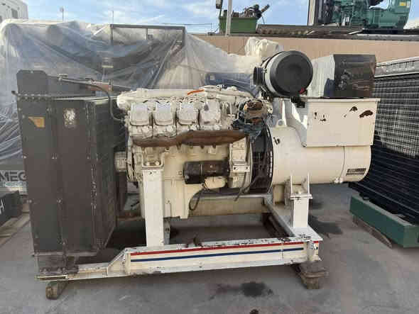 البي 8سلندر كيفي 300 بيلاد مولدة فول اتو بيه شاشه ***********  ***********
