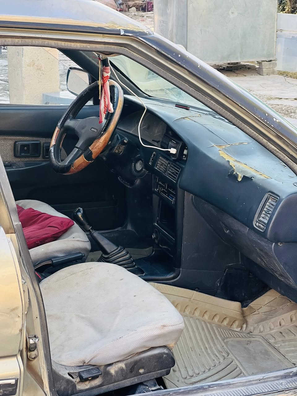 السلام عليكم سياره كورلا ستيشن للبيع موديل 91 سياره جاهزه نضيفه سياره سنويه صاقطه وراعيها الشرعي بل بيجي رقمها بغداد ألماني كير محرك شرط ودفع رباعي السعر  33  الكشر شوف العين  ويرهم مراوس بملكه أفانتي كص  *********** مكاني تكريت العلم
