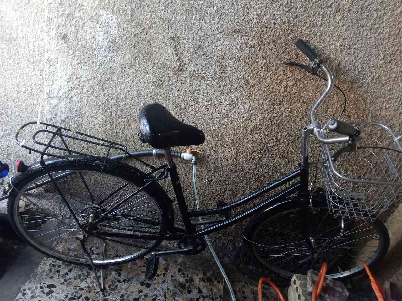 سلام عليكم بايسكل بناتي للبيع نظافته 80% حجم 26 چوابه وتايرات جدد شادهن وسله جديده حديد بريكات كلشي كامل بي السعر 70 بي مجال بسيط بيع مستعجل مكاني حي الاعلام هذا رقمي ***********
