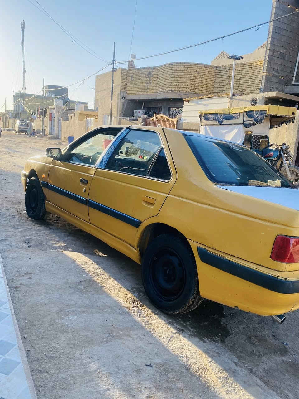 سلام عليكم بيجو باص موديل2011 سنويه صاقطه من ل19 سياره حلوه وجهازه دوشمه وأحله من صوره عليهه قرامه 600 ع مشتري قرامه كير ومكيه مكفولات صدر جديد تخم تاير جديد سياره خير من الله وحلوه  وتحويل مباشر سعرهه 18وبيهه مجال  عنواني واسط الكوت رقم تصال ***********

رقم وتساب ***********
