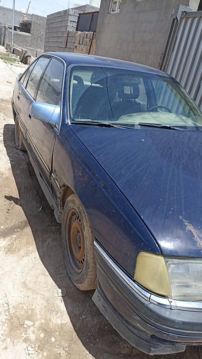 اوميكا 92 صندوگ عادي سنوية 28 محرك 2000 سياره مال عمل شغل وطلع شرط تحويل رايده ب 18 وبيها مجال للشراي مكان الفلوجة... اخواان سيارة مال عمل وعلى كد إمكانية 

***********
