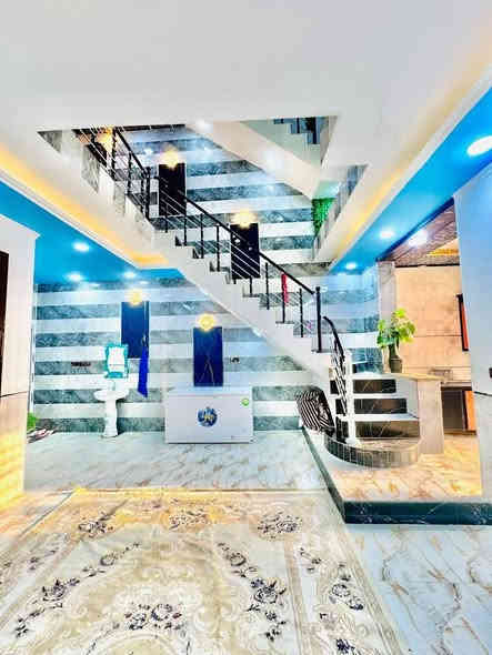 سلام عليكم بيت للبيع  سند حر 
النجف الاشرف حي النداء مجمع بيتي الثاني
بلوك 8 
بيت للبيع المساحه 150م  طابقين عل ساحه🌴
( سعر 150 بي مجال 🥳)
 شارع 15  بصف الركن  قريب عل شارع المجمعات يحتوي عل 4 غرف وصاله عدد 2 وستقبال ومطبخ وصحيات  اساس صب سقف صب البيت جاهز فول
درجه اولى بناء 2025
للاستفسار ***********
