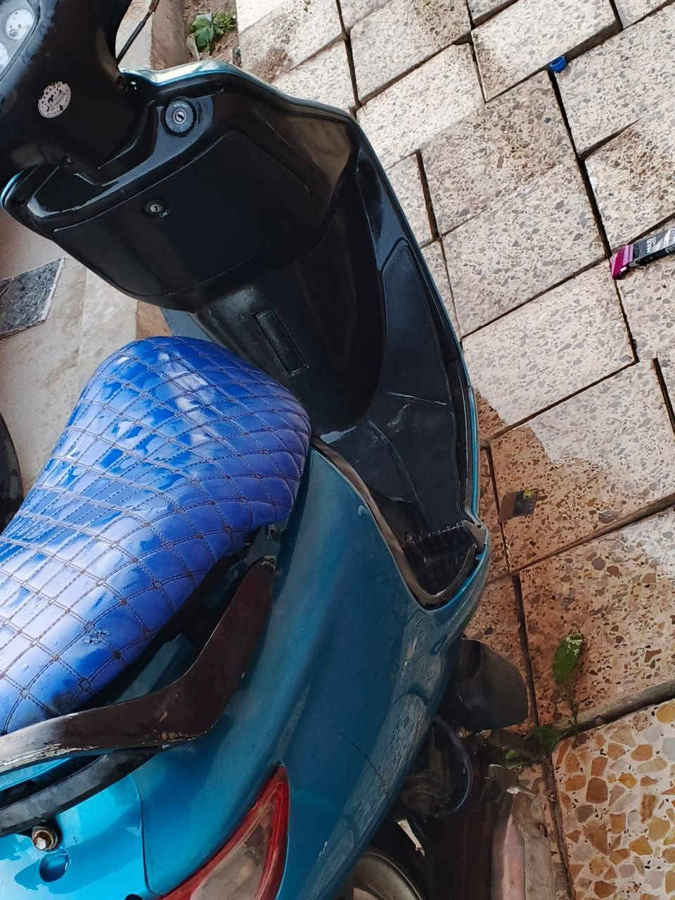 سلام عليكم دراجة فراشة نضيفة مفتوحه مره وحده مجفته صارله سبوع كلشي شغال بيها سلف.هندر.اشاير.لايت ،
السعر يم صاحب الرقم   ***********
