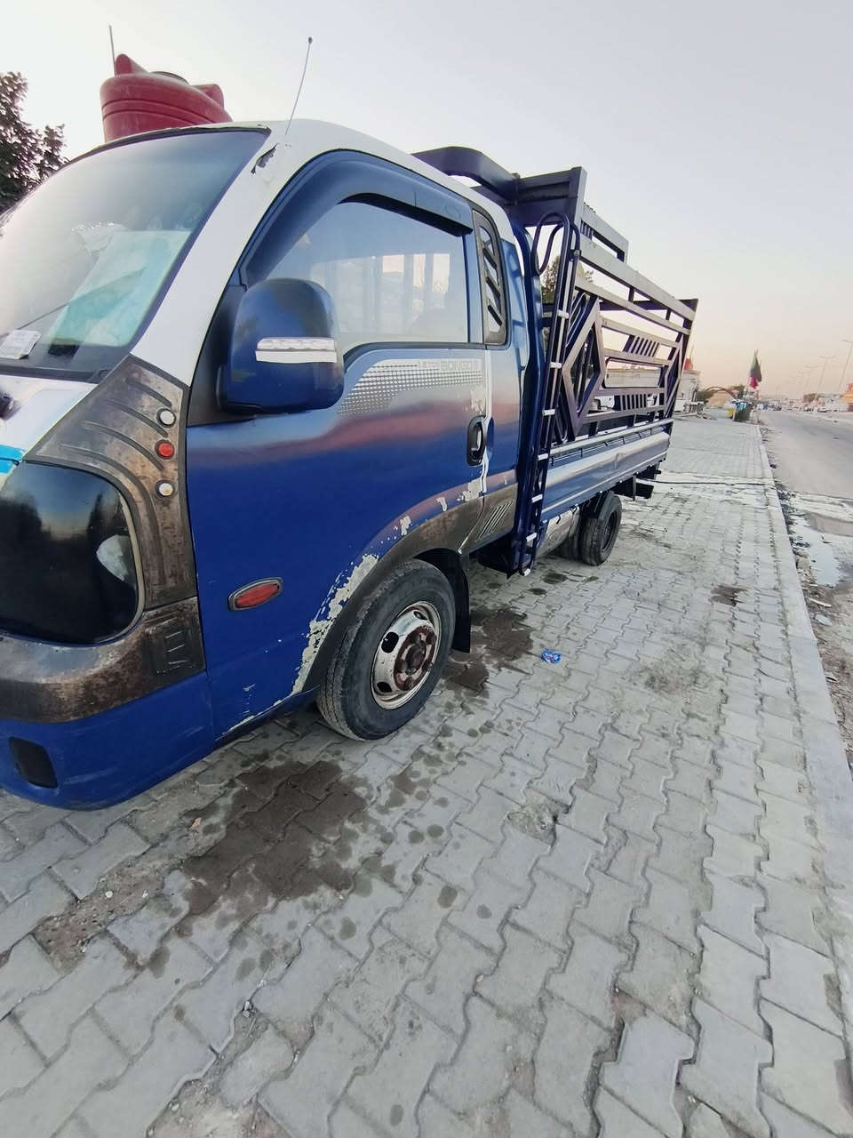 السلام عليكم.....كيا فحل مسكر كفاله.
 7 كير مجول رقم شاصي واضح بسمي رقم انكليزي سنويه مجدده... شرط التحويل عنواني بصرة للتواصل بي واتساب ***********
