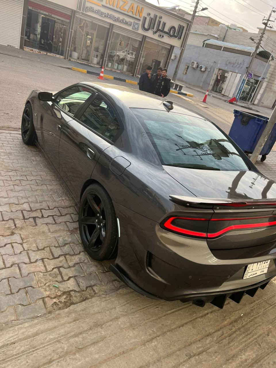 يالله السلام عليكم اخواني اقره التفاصيل قبل لتتصل
دوج چارجر سكات  2019 اصل رقم بغداد مشروع وطني 

مكينه كير كفاله 

هيمي 5700 V 

سياره جديده وحلوه الف دينار متصرف عليها

 حداده خير من الله 

داخل اسود 

كشنات كهرباء 

جنطه كهرباء 

حساس خلفي 

شفتات سترين 

تحكم ستيرن 

شاشه جبيره كاربلاي

ولف حماوه ريسنك 

ما مشتغله خط نهائيا 

ماشيه 140 حقيقي 

والدوج معروفه مواصفاتها

حادثها جاملغ وبنيد 

السعر 190 وبيها مجال للشراي 

ما عاجبك المنشور كأنك ما شايفه فدوه لگلبك 

مكاني البصره 

رقم موبايلي *********** موجود اتصال وواتساب هم
