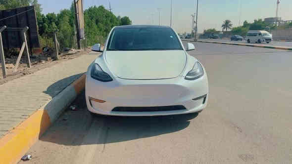 تسلا مودل Y تك  ماطور🚀2024
رقم فحص  ومبرمجة اونلاين 
 6 الف كيلو  ماشيه 
*   سقف بانوراما زجاج 🪟
*   شاشة كبيرة حجم 15 بوصة
*   كاميرا خلفية
*   حساسات خلفية
*   كاميرا امامية
*   حساسات اماميه
*   كاميرا جانبيه
*   كراسي كهرباء جلد
*   كراسي كهرباء
*   كراسي مدفية
*   غرفة جلد مميزة
*   رادار امامي
*   رادار خلفي
*   رادار جانبي
*   مانع تصادم
*   محدد مسرب
*   كاميرات عدد 8
*   حساسات جانبيه
*   مثبت سرعة
*   كاميرات محيطيه °360
*   تحكم بالسياره عن طريق الشاشة�Auto Pilot نظام قيادة آلية •
*   عداد ديجيتال
*   تشغيل تلقائي
Full Self drive نظام قيادة ذاتية •
*   نظام (RCTA) للتنبيه عند الرجوع للخلف
*   نظام (RSA) لكشف لافتات السرعه للطريق ب نظام (PSC) الرادار الذكي لمنع الاصطدام
*   نظام (LTA) لتحديد المسار على الطريق
*   تشغيل عن بعد
*   الدخول الذكي
YouTube / WhatsApp / Tik ) نظام ترفيهي كامل متكامل يحتوي على •
(Tok / Netflix
Wifi •
GPS
اوامر صوتية •
*   اضوية امامية LED
*   اضوية خلفية LED
*   كشافات ضباب LED
*   إنارة امامية زنون Full LED
*   إنارة امامية Auto
  نظام محاكة ذاتي للسياره من الخارج

مكان السياره بغداد ، السعر 180$ 
3 قطع صبغ 
للاتصال ***********
