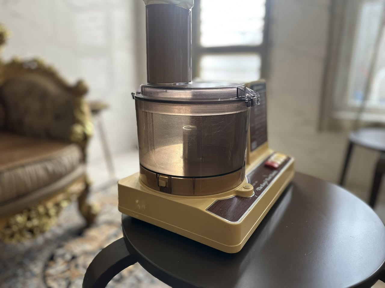 محضرة طعام (سانيو) ياباني استيراد المنشأة العامة للتجارة العراقية مستخدمة بنسبة نضافة عاليةجداا
تحتوي على:-
1- قرص تبشير 
2-قرص تقطيع (دوائر)
3-قرص تقطيع اصابع(فنكر)
4-سكين ثرم لحم
5-عجانة 
السعر خاص من يرغب بالشراء يرجى مراسلة الصفحةوسيضهر رقم الهاتف عند مراسلة الصفحة للراغبين بالاتصال


**إذا كنت صاحب هذا الإعلان وتريد حذفه لأي سبب، رجاءا أرسل رسالة إلى الدعم الفني**