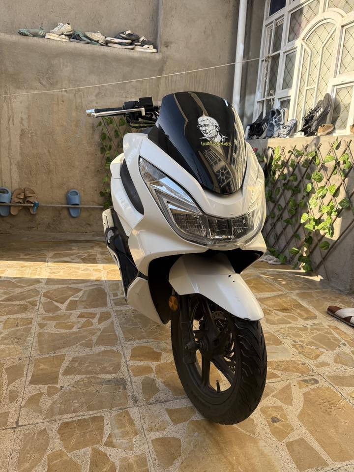 السلام عليكم Pcx للبيع جيل ثاني مكفوله 
اشاير كهربائيات كلهه شغاله 
مكينه كفاله الدراجه جديده 
مكاني بغداد الشعب (السعر 12$ )
***********
