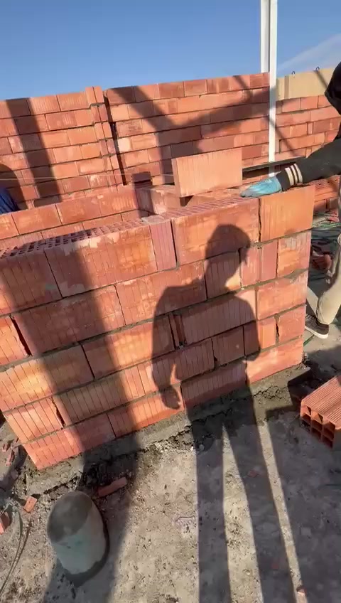 سلام عليكم خلفه بناء متفرغ حاليا العندة شغل يتصل ***********
