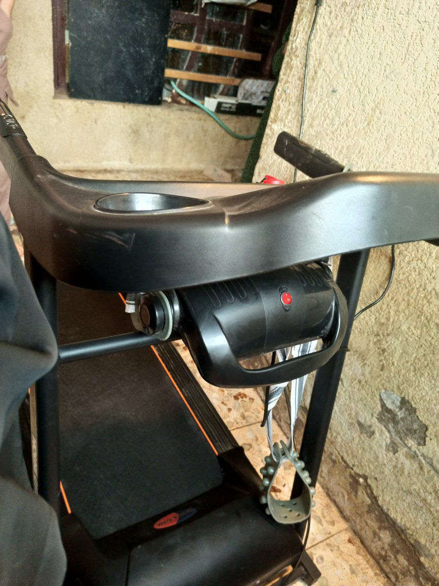 للبيع وزن 130 كيلو سعرة 200 مكان بغداد البلديات ومتوفر توصيل مجاني بغداد


**إذا كنت صاحب هذا الإعلان وتريد حذفه لأي سبب، رجاءا أرسل رسالة إلى الدعم الفني**