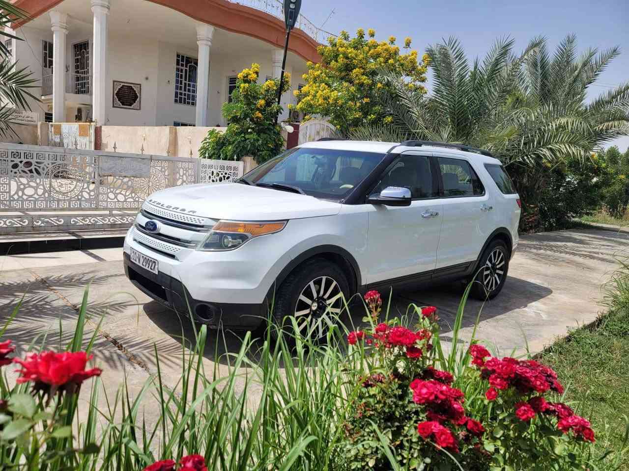 Ford Explorer2013  xlt فورد اكسبلور 
بيع او مرواس مع بوليسي 
ماشيه140 الف ميل  حقيقي 
السياره بدون حادث بيها صبغ ٣ قطع بدون معجون بدون دواخل بدون تبديل فقط رش
المواصفات : 
-تحديد مسار
-زينون
-تحكم لمس
- مكينة ٦ سلندر 
- ٧ راكب
- ٣ قطع تبريد
- داخل لونين 
- تحكم ستيرن 
- شاشة كاربلي
- كاميرا خلفية دواره
ـ ارضيه مدوشمه
- كير ومحرك وتبريد وكبريائيات بشرط كفاله عامه
السياره بسمي تحويل بنفس اليوم 

السعر 130 وبي مجال للشراي  
المكان ديالى المقداديه 

الرقم: ***********
