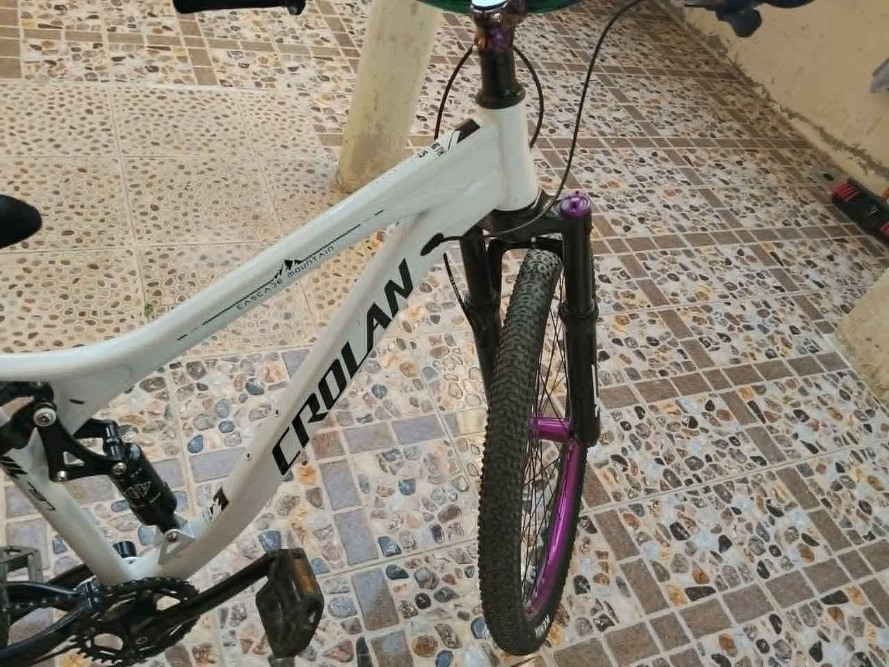 سڵاوتان لێ بێت ئەم پاسکیلە بۆ فرۆشتن mtb full suspension تایە 26 دوو دەبڵ مارکەی crolan زۆر پاکو خاوێنە تەنها دوو مانگ بەکار هاتوە. برێکی دیسک السليمانية, العراق


**إذا كنت صاحب هذا الإعلان وتريد حذفه لأي سبب، رجاءا أرسل رسالة إلى الدعم الفني**
