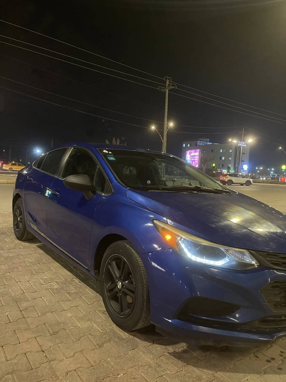 شوفرليت كروز
2018
ماشيه ٧٥
.تحكم سترين
.شفتات
.كامره خلفيه
.شاشه كاربلاي
.تشغيل عن بعد
.نضام التوقف تلقائي
.منضومه زنون عالي ناصي لد
.بيها رشات صبغ 
.كير مكفول
٠محرك مكفول
.شاصي ولغد مكفول
.رقم واسط الانكليزي ب اسمي تحول ثاني يوم
السعر 105 وبيها مجال
***********
