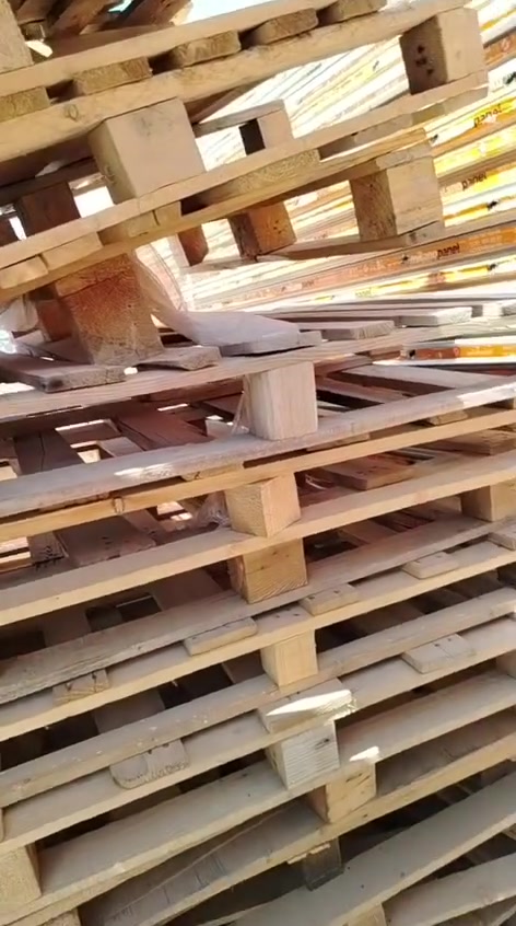 السلام عليكم
للبيع سكيب قياس متر × متر كميه ٤٠٠ الى ٥٠٠ سكيبه طبعا بيها جزء قياس اكبر 
الموقع بغداد- سريع الغزالية
للاستفسار الاتصال ***********
