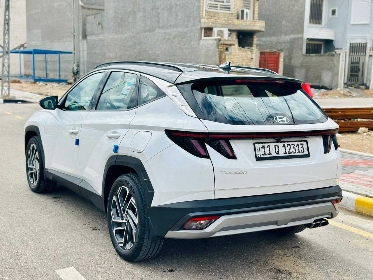 هيونداي توسان 2025 (خليجي) - بحالة الوكالة

الحالة العامة:

النظافة: 100%

الممشى: 6ألف كم فقط

الضمان: مكفولة ضمان شركة (الأولى موتور) لغاية 60 ألف كم أو 3 سنوات

رقم بغداد، السيارة بإسمي وتحويل مباشر.

المواصفات 
تو كلر كراسي تبريد
التشغيل: تشغيل عن بعد.

الراحة: جنطة كهرباء + كراسي كهرباء.

القيادة: 4 وضعيات قيادة (ECO - Normal - Sport - Smart).

التقنيات: شاشة كبيرة تدعم (Apple CarPlay) + شحن لاسلكي ومنافذ شحن متعددة

الحساسات: حساس أمامي + حساس خلفي.

الإضاءة: لايتات زينون LED أصلية.

المرايا: مرايات كهربائية قابلة للطي (شفط).

التحكم: تحكم ستيرن كامل.

السعر223 وبي مجال العنوان كربلاء للستفسار ***********
