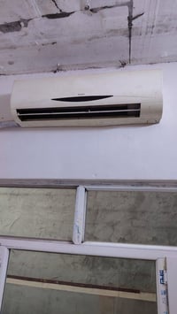 2 طن للبيع مبي عيب شغال 07714602768