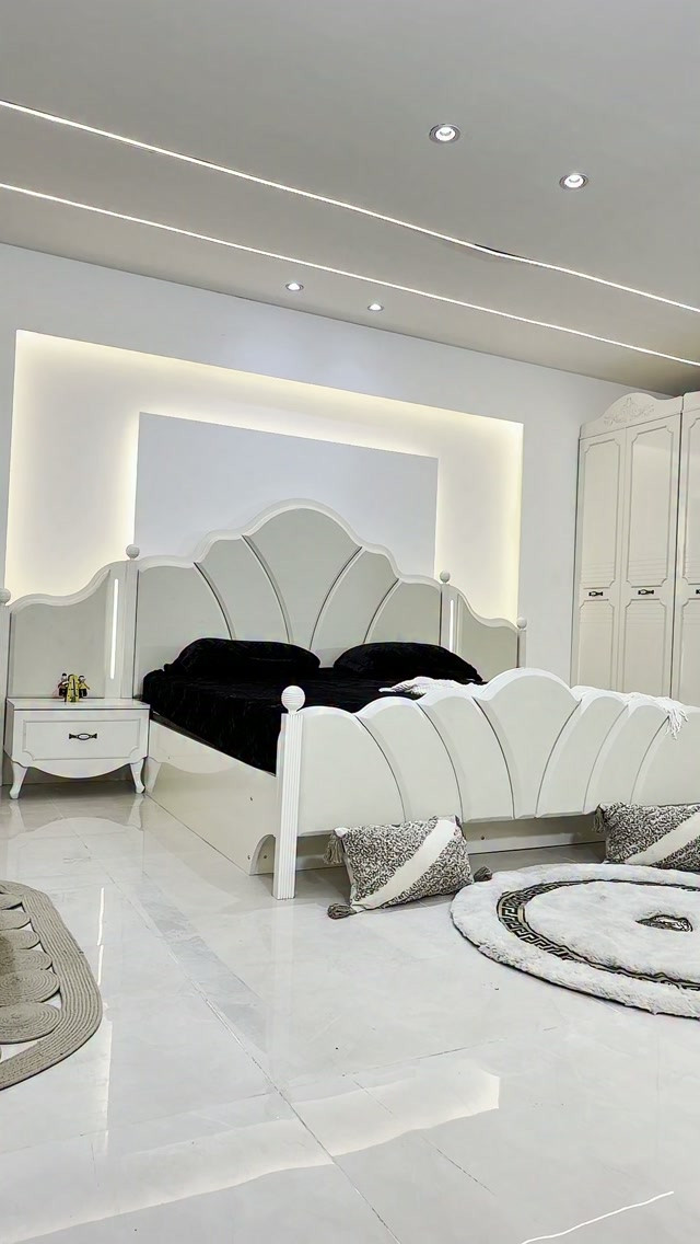 حصريا وبسعر مليون و 590 الف عرض خيالي لا يتكرر.
#غرفة_النوم موديل *مليس* تتكون من 9 قطع بتصميم إيطالي
قياس الكنتور مع الملحق 345 بتقطيع داخلي مميز جدا
السرير مخزن جك دبل هايدروليك
انارة بلكومديات والميز تواليت
دنك زان درجة اولة
ضمان حقيقي 5 سنوات
الشد والنقل داخل بغداد مجاناً متوفر توصيل لجميع المحافضات
الحجر عبر الصفحة او الاتصال على الارقام التالية  ***********

#غرفة_النوم #غرف_نوم #غرف #أثاث
