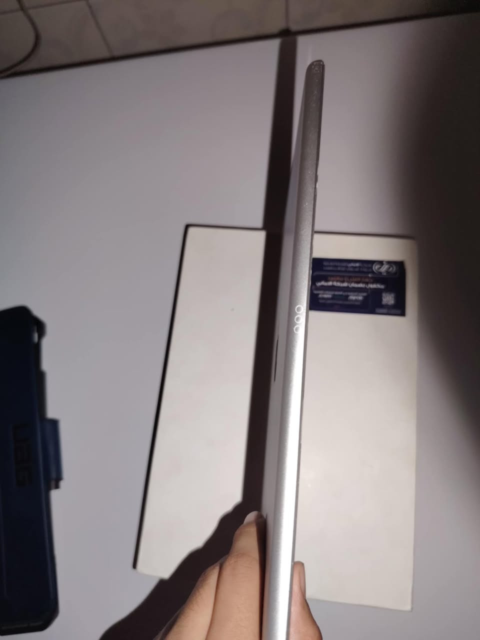 ايباد 9للبيع نضيف كلش ما داخل تصليح شراي اتصل عله هاذه لرقم ***********او تعال خاص
