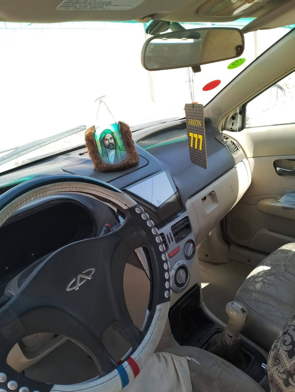 سلام عليكم افلاوين 2013 بيهة صوت بكن سعر 22بيهة مجال للطيبين مكاني بصره وكل الهلا سيارة نضيفة الله يشهد  تجي وشوف بعينك ***********
