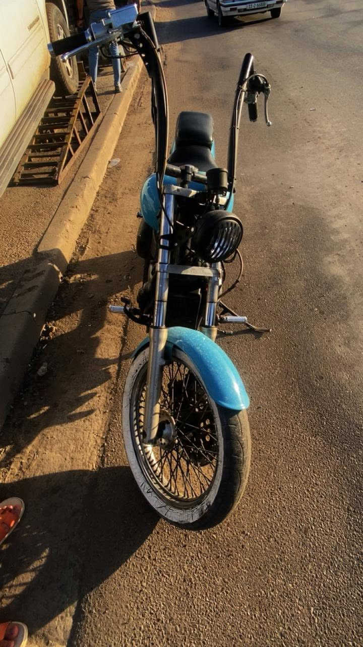 سلام عليكم هارلي ستد 400cc  مكينة مكفولة ممفتوحة بيهة تلحيضات بسيطة سعرهة مليون و مية و بيهة مجال للشراي مكان بغداد اليرموك  ***********
