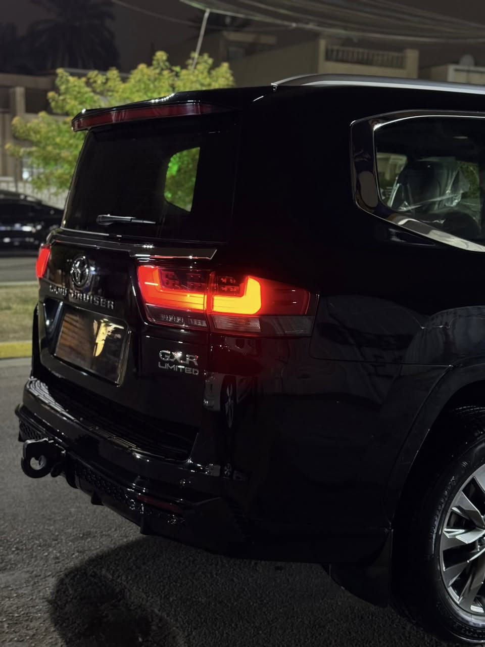 للبيع و مراوس بجمسي دينالي 2025
 لاند كروز GXR لمتدد تون تيربو 
لاندكروز  2024   GXR لمتد  

فول مواصفات 1/1 

1- فتحة 
2- بصمة 
3-كراسي كهرباء 
4- كشنات جلد
5- شاشات عرض  
6- حساس خلفي وامامي 
7- جنطة كهرباء 
9- رادرات جانبية 
11- كشنات خلفية كهرباء 
12- 5 كامرات 
14- كشنات تبريد 
15- شاشة عرض دات شو 
وباقي مواصفات ال limted. 
حجم المحرك 3.500 تون تيربو  
#مع  صندوق ملحقات كامل
ماشيه 13.000 الف بعدها على وضع الوكاله 
(رقم اربيل )
للاستفسار الاتصال على الرقم 

بسعر مناسب 🔥

المكان : بغداد  - اليرموك ***********
