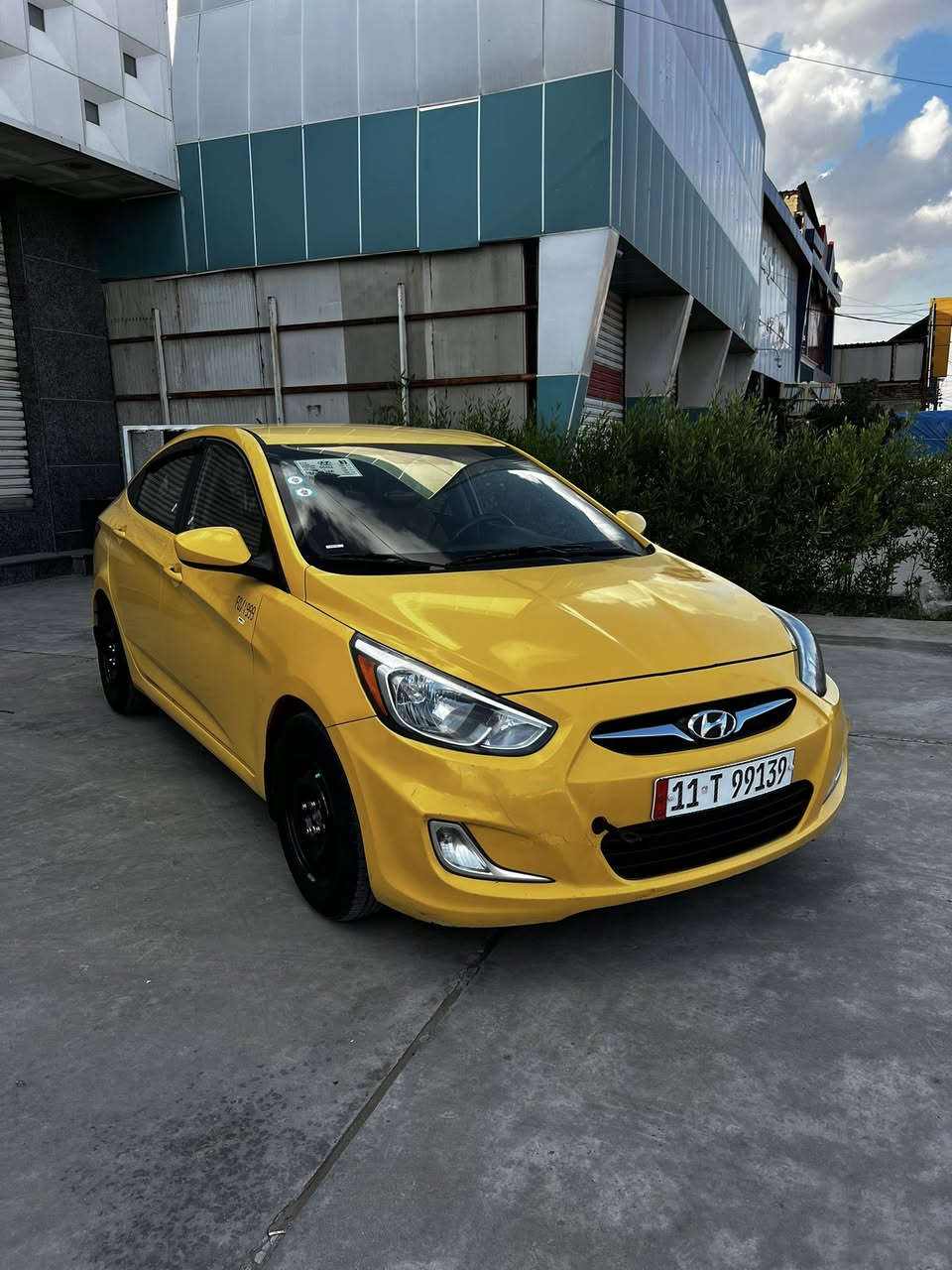 سلام عليكم اكسنت 2017 كفالة عامة وارد امريكي كلين  تايتل كلها ليبل واحد وهنا بل عراق هم كفالة السيارة صبغة اولى ما معيودة  بغداد الدولي بسمي مكينة 1600
كير 6 نمر AT ما مفتوحات ع ابلاد ثنينهن  صدر تبريد تايرات مكفولات دوشمة عامة ارضية وكشنات شاشة كامرة دوارة  ماشية 170 الف ع ايدي ماشتغلة تكسي 
السعر 105 وترهم مراوس بخصوصي
 مكاني بغداد العبيدي ***********
