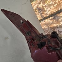 بك لايت يحتاجلة جامه فقطط من موديل 22 الى 25 كله شغاله جهة اليمنه اصلي...