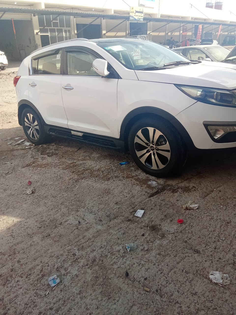 السلام عليكم كيا سبورتاج موديل 11 خليجيه السياره بانوراما فتحه يشاير بالمريء مري شفط كاميرا حساسات سياره بها صبغ قطعتين فقط سياره مال بيت ربع ما تذب عليها سعر 135 بها مجال للطيبين الشراي مكاني ديالى مقابيل طرق الجسور ***********
