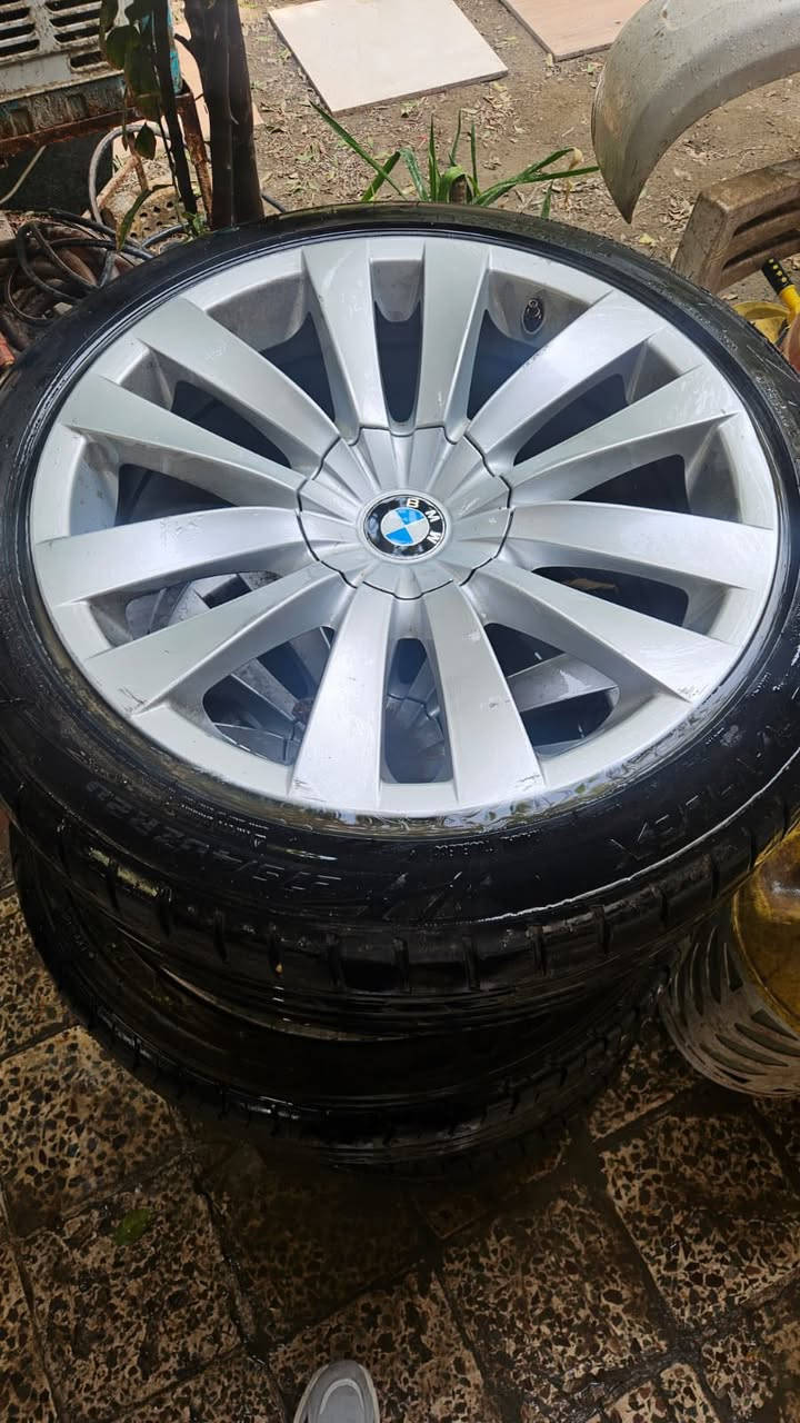 ويل بي ام  20 البيع
تو سايز
بدون فطر ولا عواج +تخم تاير جديد
‭0782 860 1742
